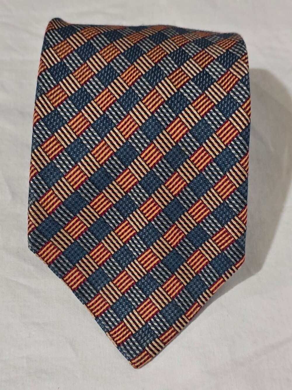 Mondo di Marco Hand Made in Italy Silk Necktie - Red White Blue Weave